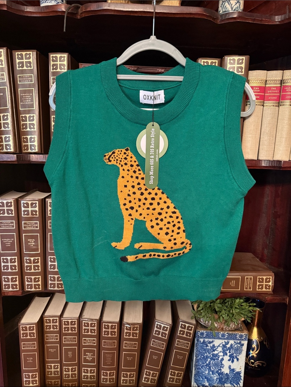 OXKNIT Green Sleeveless Tank Top with Yellow Cheetah Graphic - Picture 4 of 7